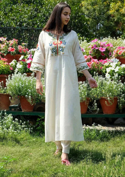 White Garden Bloom Embroidered Kurta Set